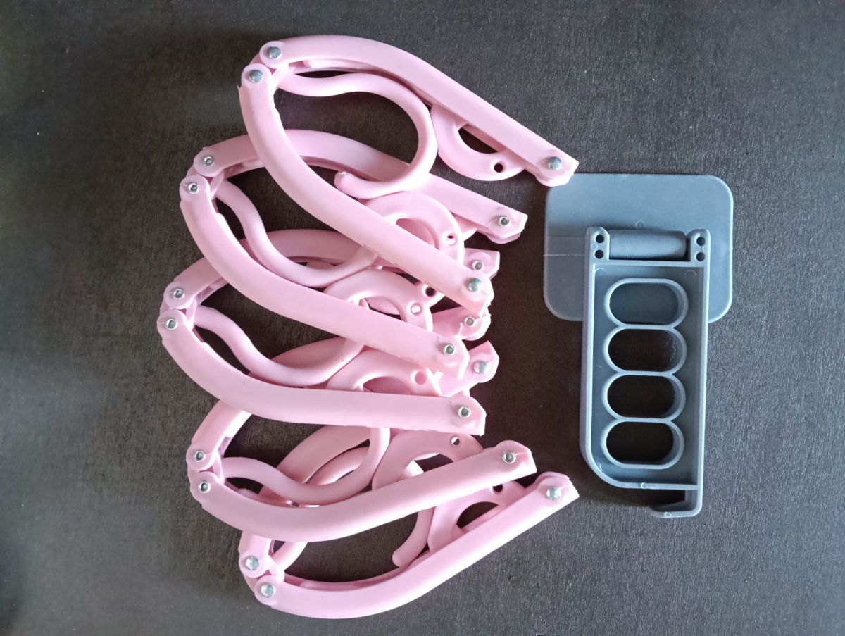 Hanger & hanger hooker